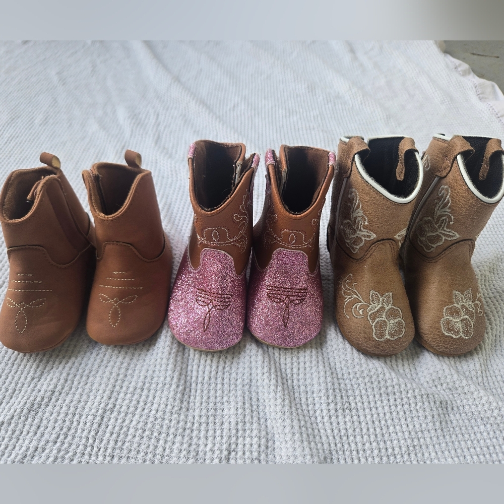 Kids Glitter and Embroidered Boots Set